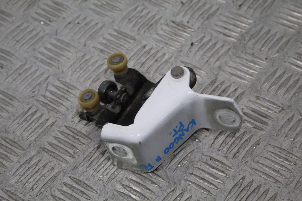 фото №1, Ролик дверь раздвижных задняя kangoo ii 2 iii 3 lift