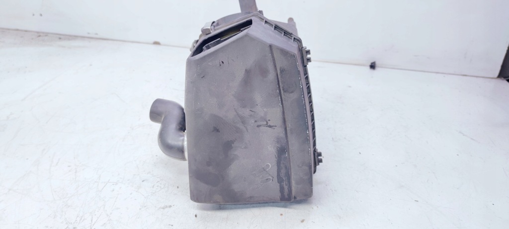 фото №9, Корпус фильтра воздуха audi a6 c6 4f0133835m