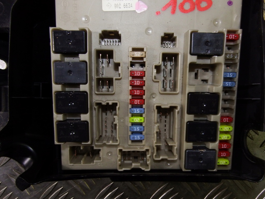 фото №3, Модуль bsi uch коробка предохранителей renault clio iii modus 902663 a