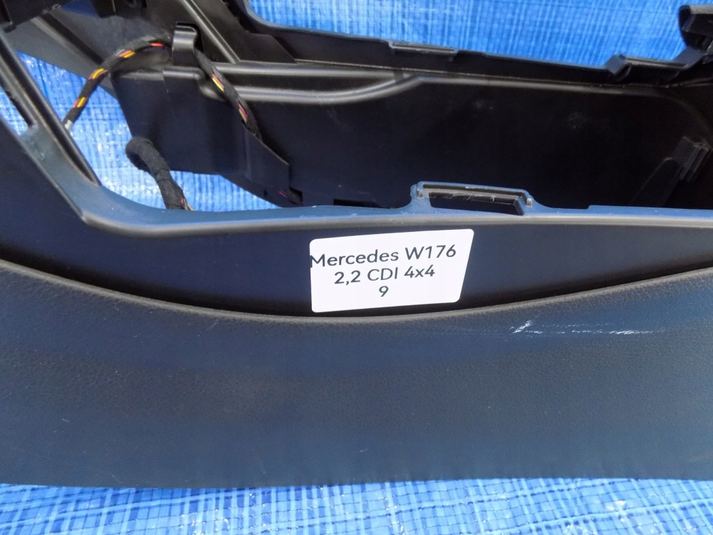 фото №6, Туннель средний подлокотник mercedes w176 amg