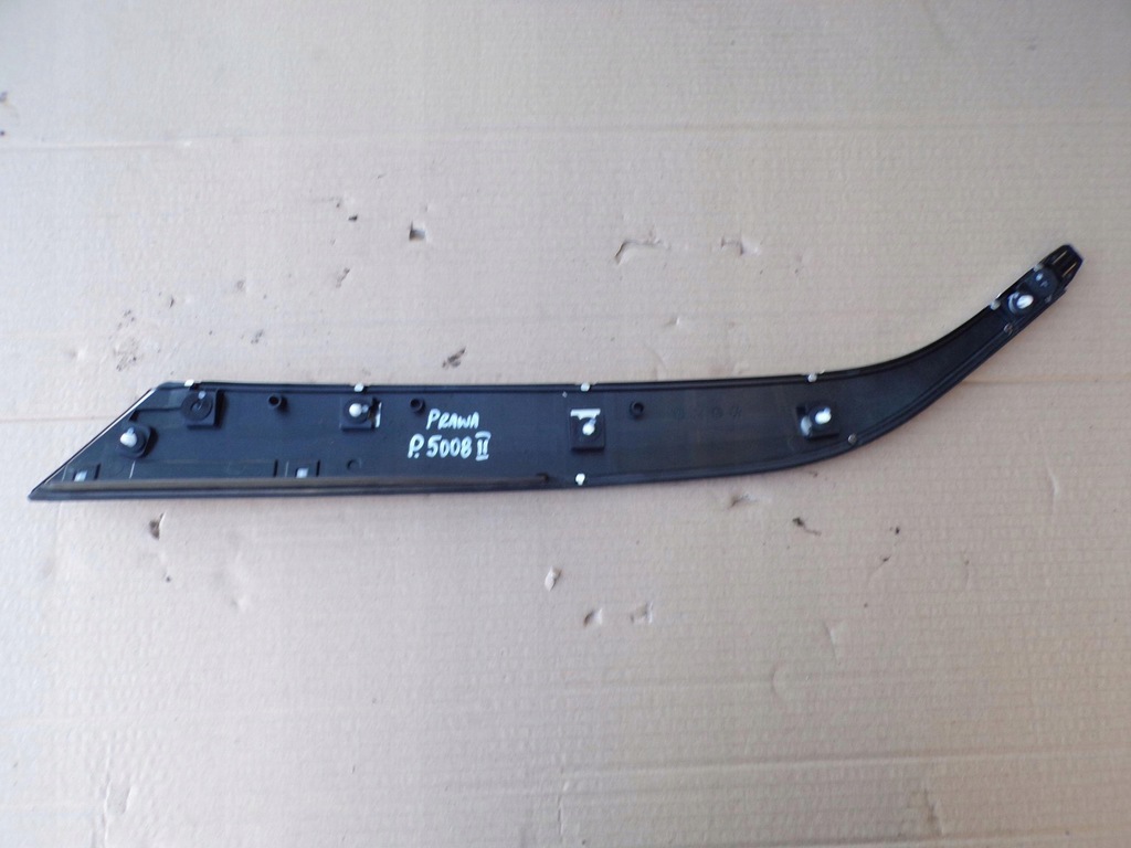 фото №9, Молдинг хром правий задня 9827008877 peugeot 5008 ii
