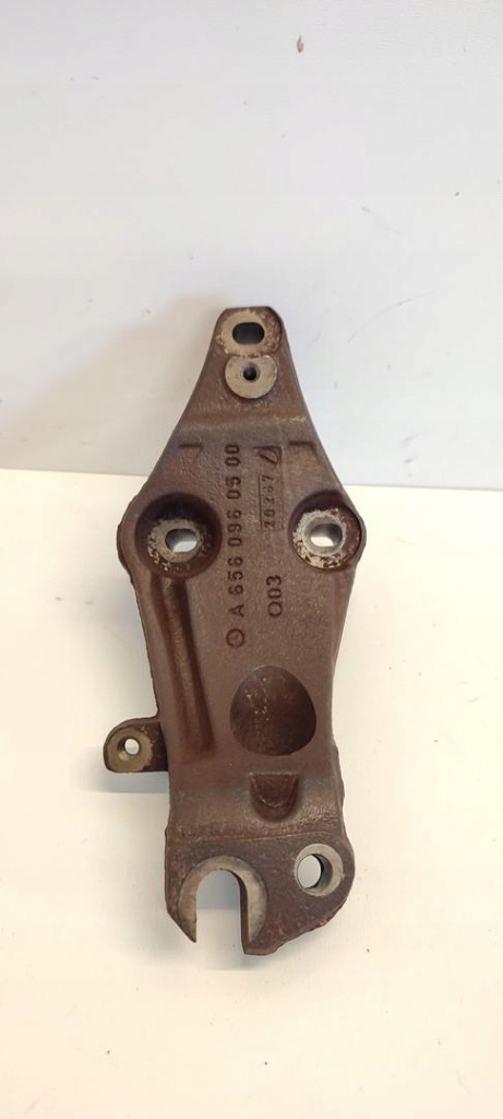 Купити Mercedes vito w447 кронштейн кронштейн egr a6560960500