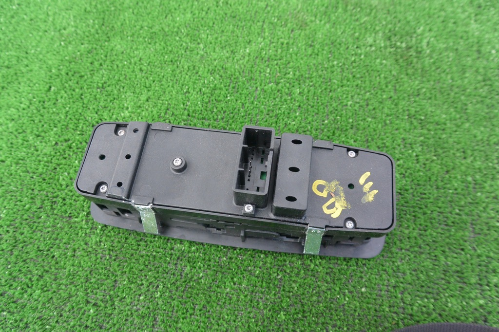 фото №8, Панель регулювання вікон maserati quattroporte vi