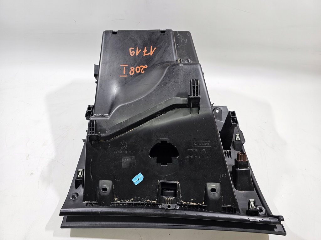 фото №9, Бардачок пассажира peugeot 208 i #1719