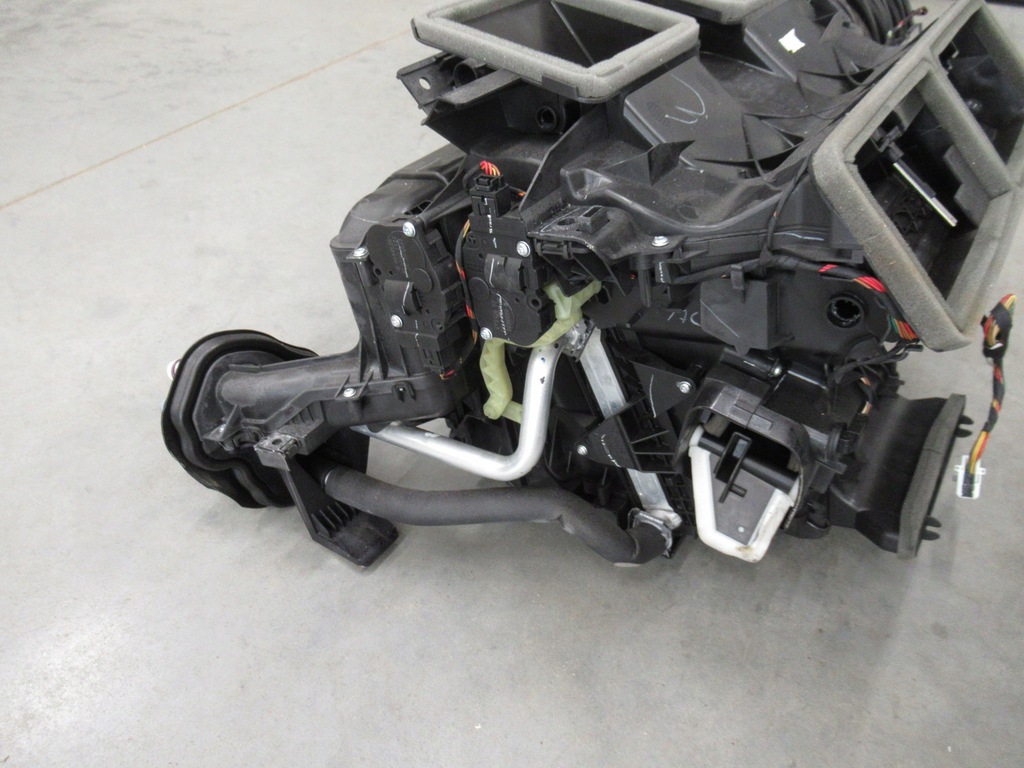 фото №7, Обігрівач корпус bmw f25 x3 f25 x4 europa high