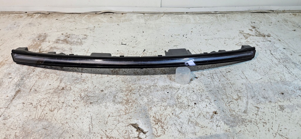 Купити Mercedes eqa 243 a2439063200 лампа накладка drl led