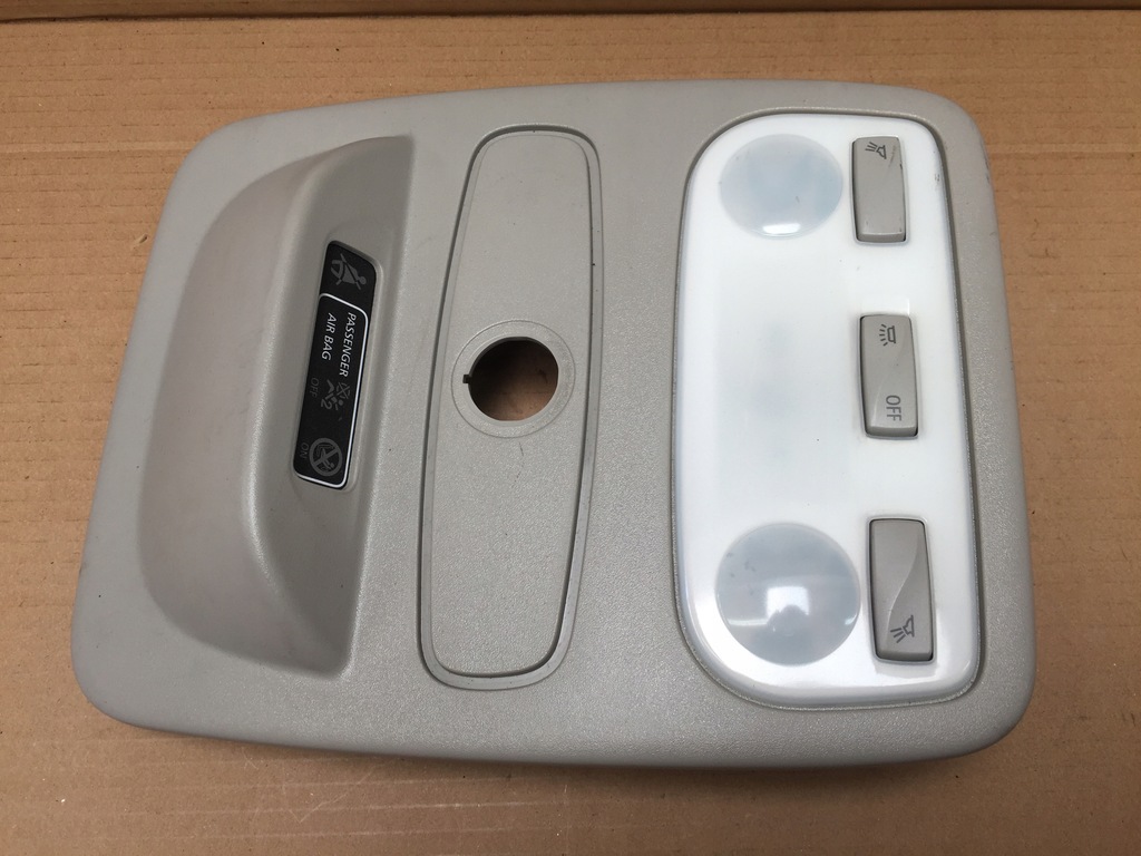 фото №1, Renault clio iv captur лампа стельовий