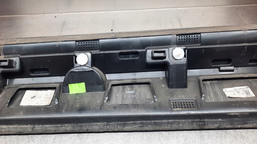 фото №11, Молдинг дверь правый перед 31440294 volvo xc60 ii