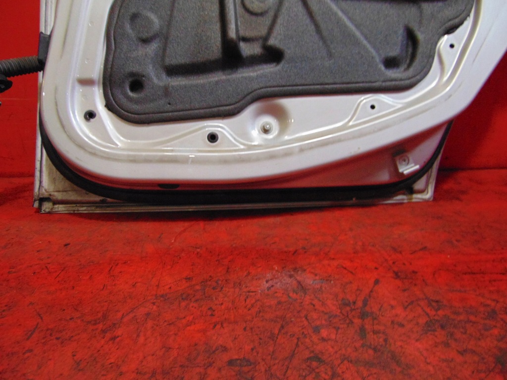 фото №14, Bmw 3 e90 дверь задняя правое 354 серебристый sedan