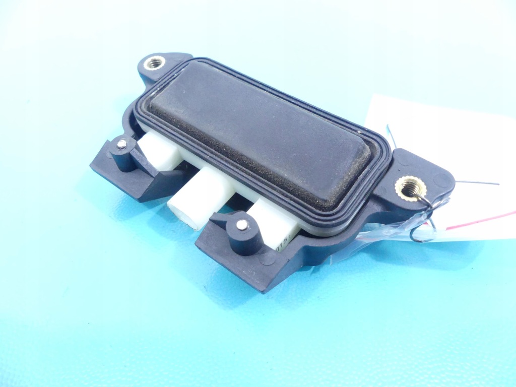 фото №1, Ручка крышки задняя микровыключатель кнопка tesla model s