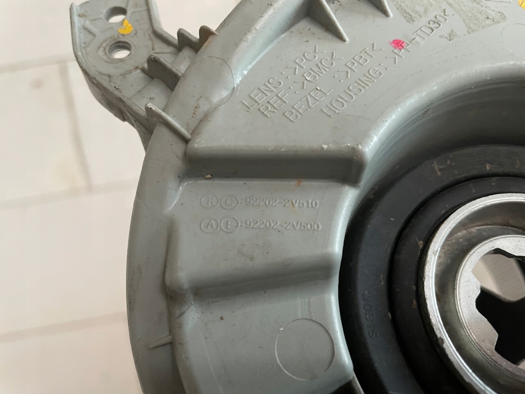 фото №4, Hyundai veloster протитуманна фара правий 92202-2v510