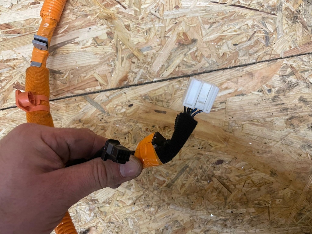 фото №6, Kia sportage v 2022 plug-in крышка разъём port кабель 815c0-cj000