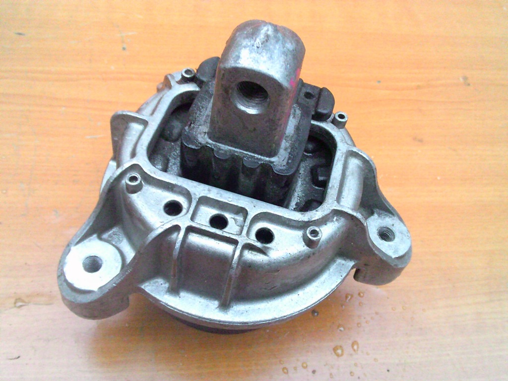 фото №15, Bmw f10 f11 n47 b57 подушка кронштейн двигуна кронштейн ліва 6856327