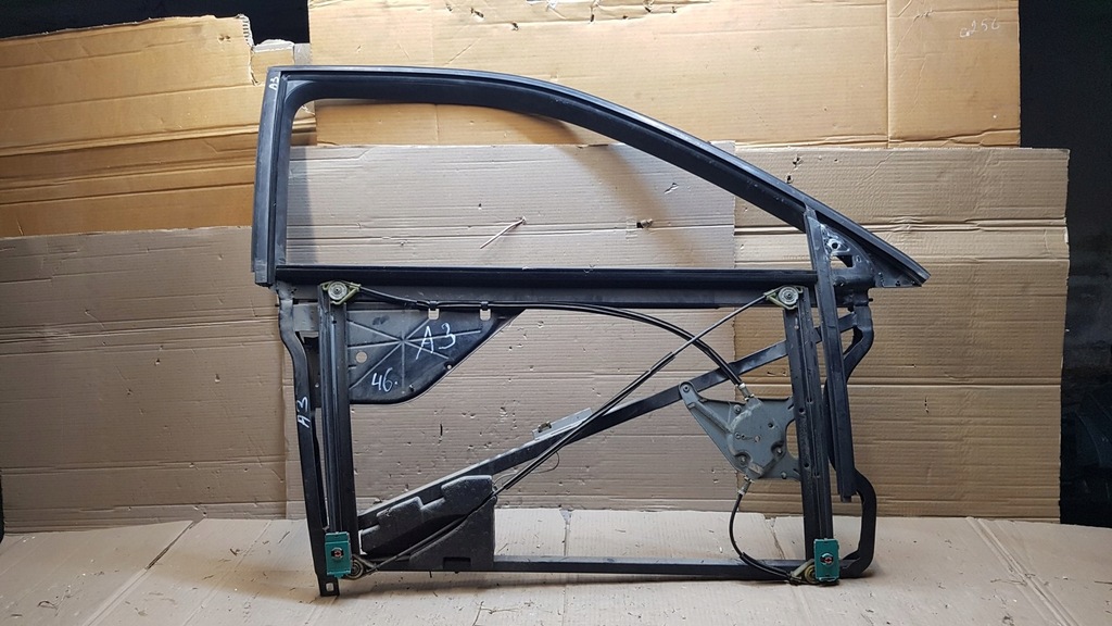 фото №1, Рамка механізм скло двері перед правий audi a3 8l