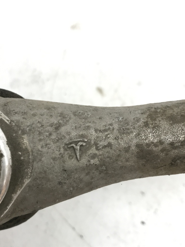 Tesla model y 3 наконечник тяга правая=левая Оригинал