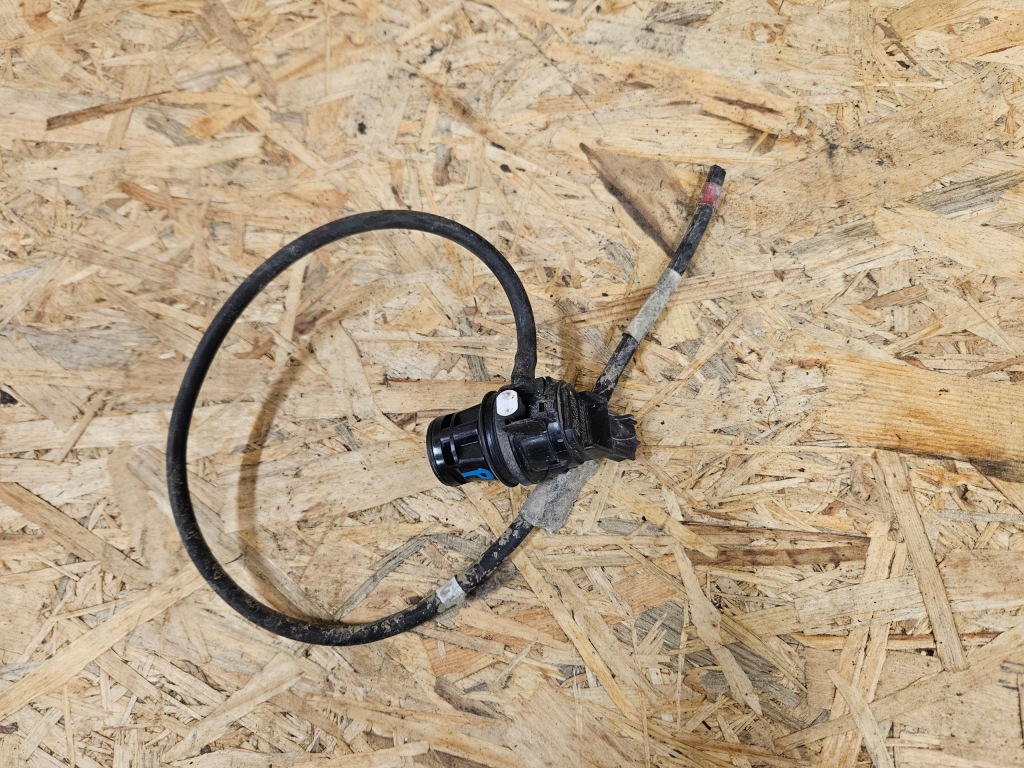 фото №1, Помпа омивача toyota rav4 prius auris 85330-71020