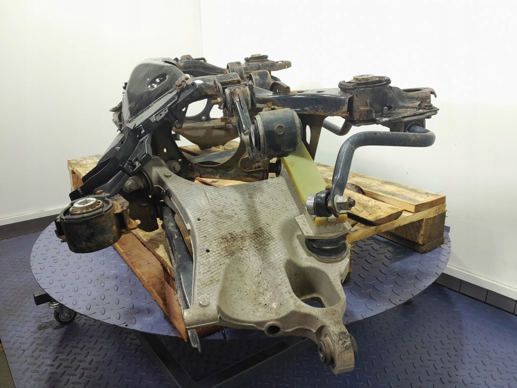 фото №7, Volvo xc90 ii балка поперечина підрамник підрамник підвіска задня 4x4