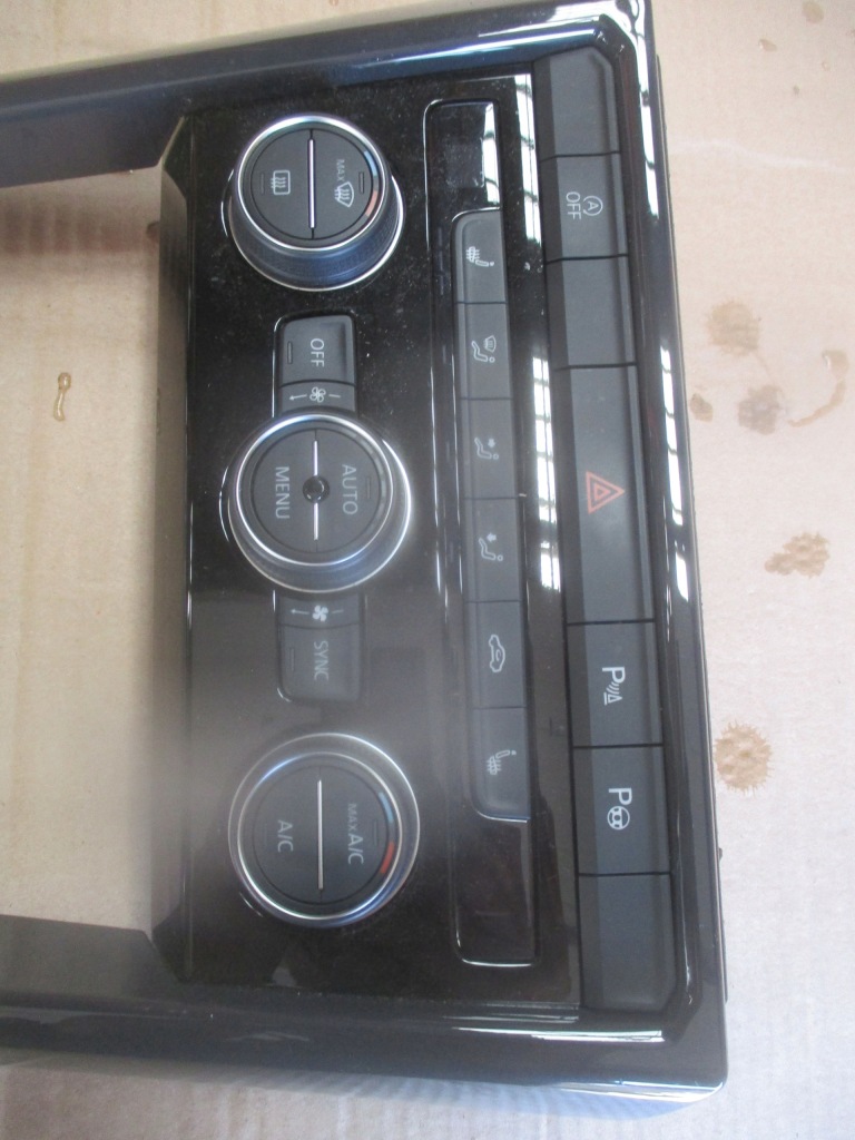 фото №4, Панель кондиционера рамка 5g0907044da vw t-roc