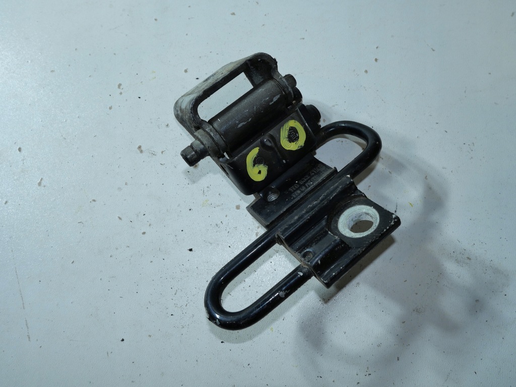 фото №1, Vw touran петля дверь 1t0833411q