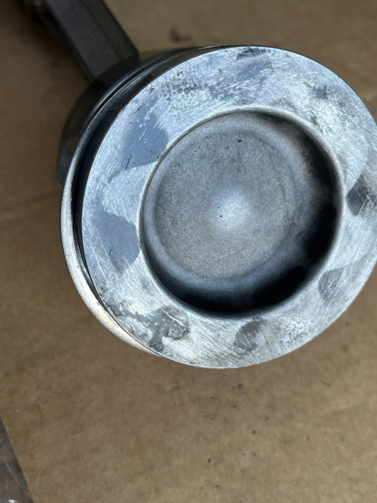 Поршень шатун vw seat skoda 2.0tdi cff 038j Зі Шроту