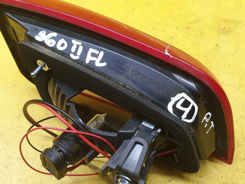 фото №6, Лампа w крышка правая volvo s60 ii fl 30796272