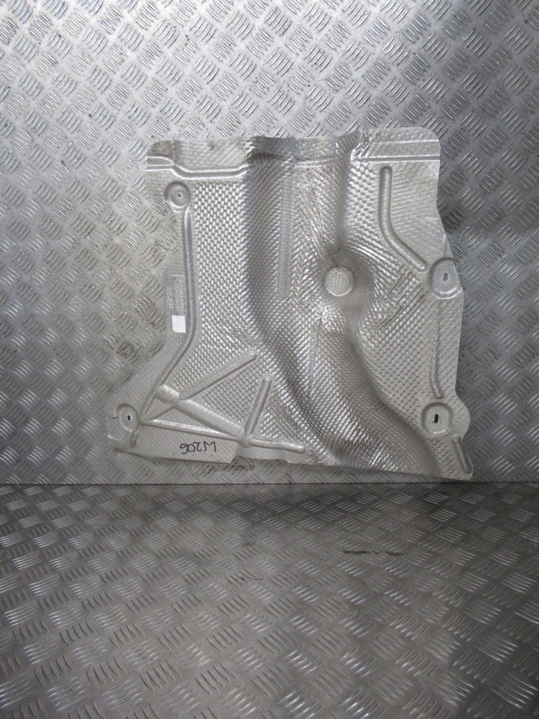 фото №1, Mercedes w206 защита тепловая a2064705201