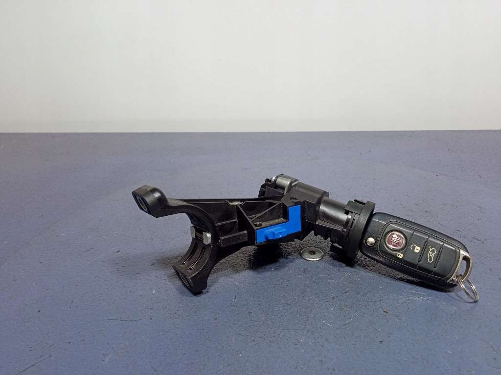 фото №1, Fiat tipo ii ключ замок зажигания 00519773450