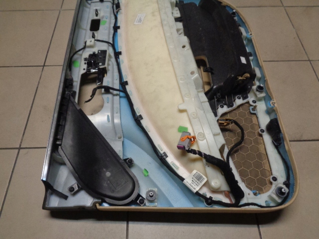 фото №12, Обшивка двері лівий перед vw phaeton шкіра