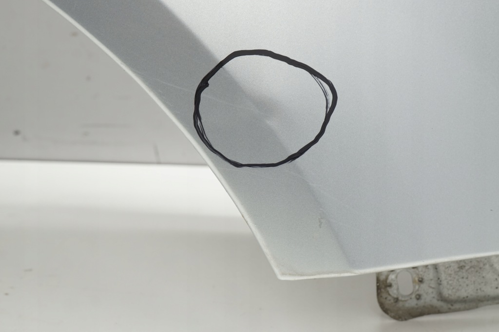 Skoda fabia 2 рестайлинг  13r крыло правая  передний перед la7w Цена