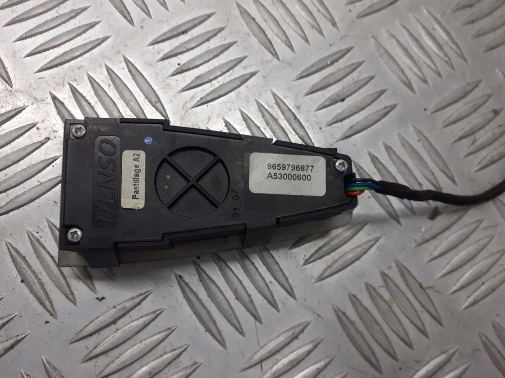 фото №3, Панель обдув левый задняя citroen c4 picasso 9659796877