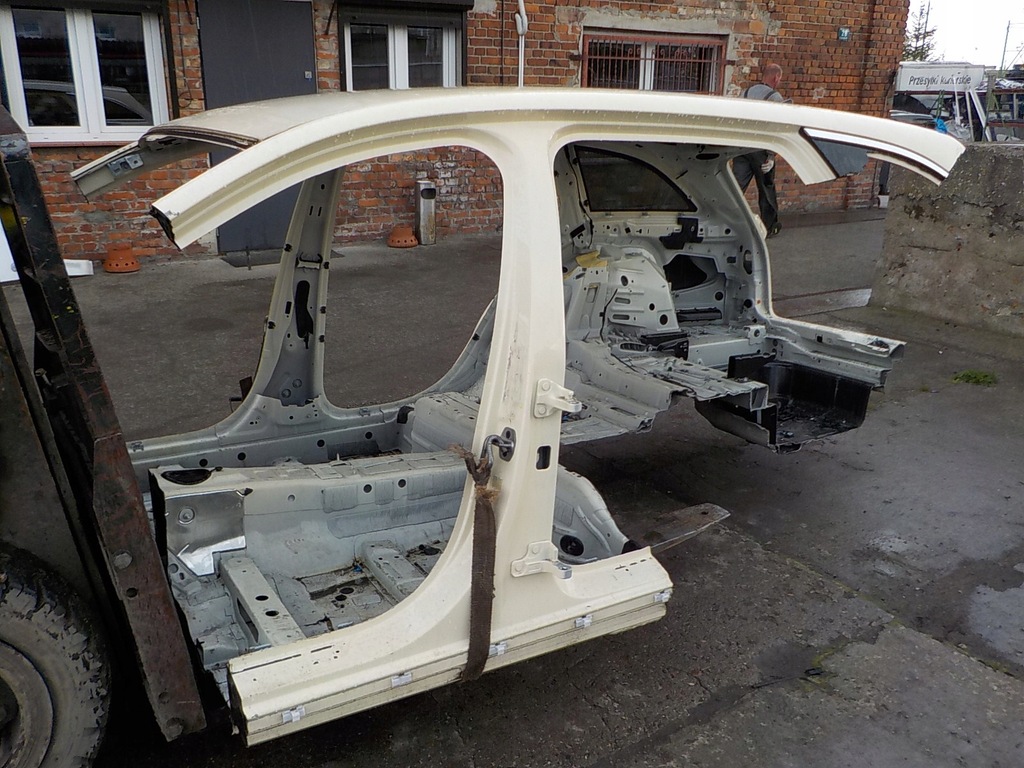 фото №1, E klasa w213 чверть задня задня права combi