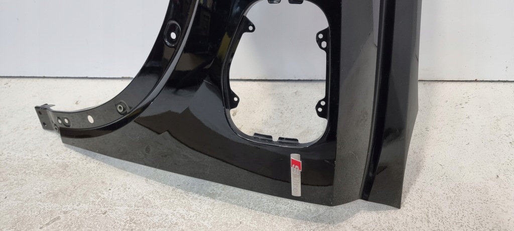 Крыло  левое  перед audi q3 2 83a гибрид 18- с Разборки