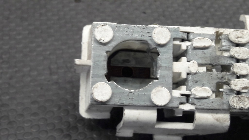 фото №6, Кронштейн свет заднего правый peugeot 405 kobi