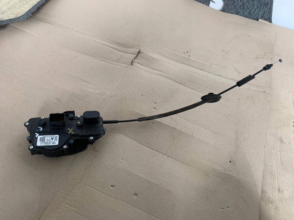 фото №1, Ford mustang mach-e rwd 2021r 75.7 kwh замок двері правий перед оригінал