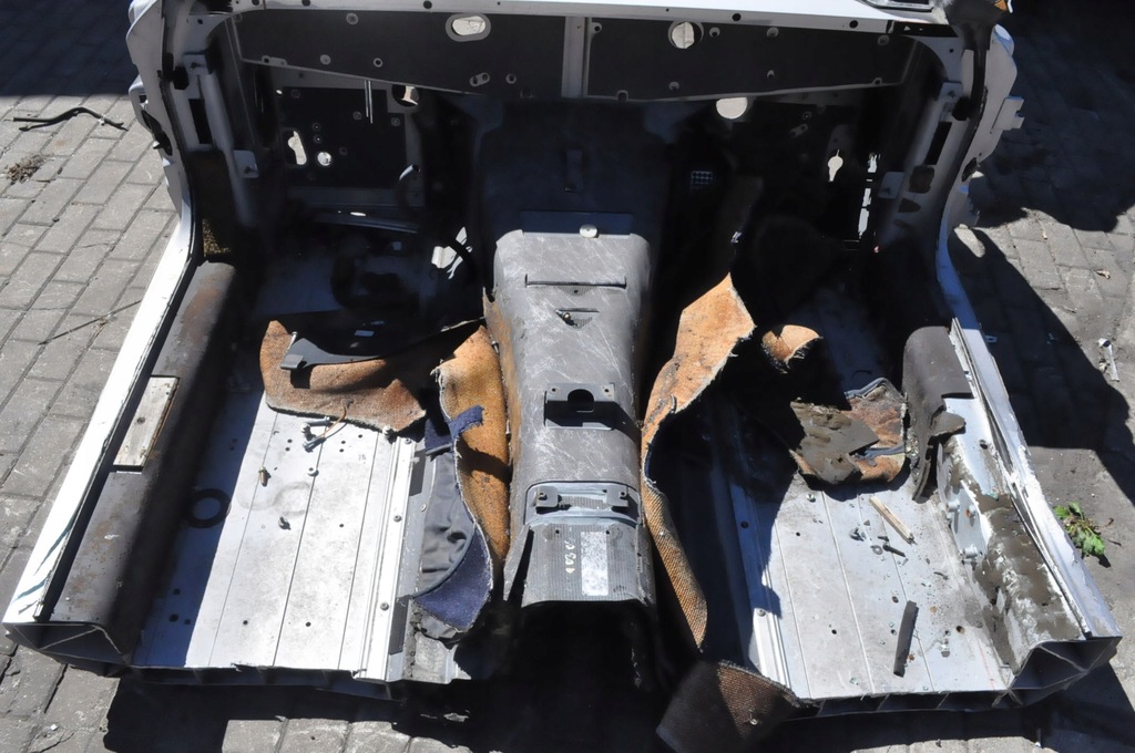 фото №7, Aston martin vanquish i vantage четверть лонжерон левая правая порог