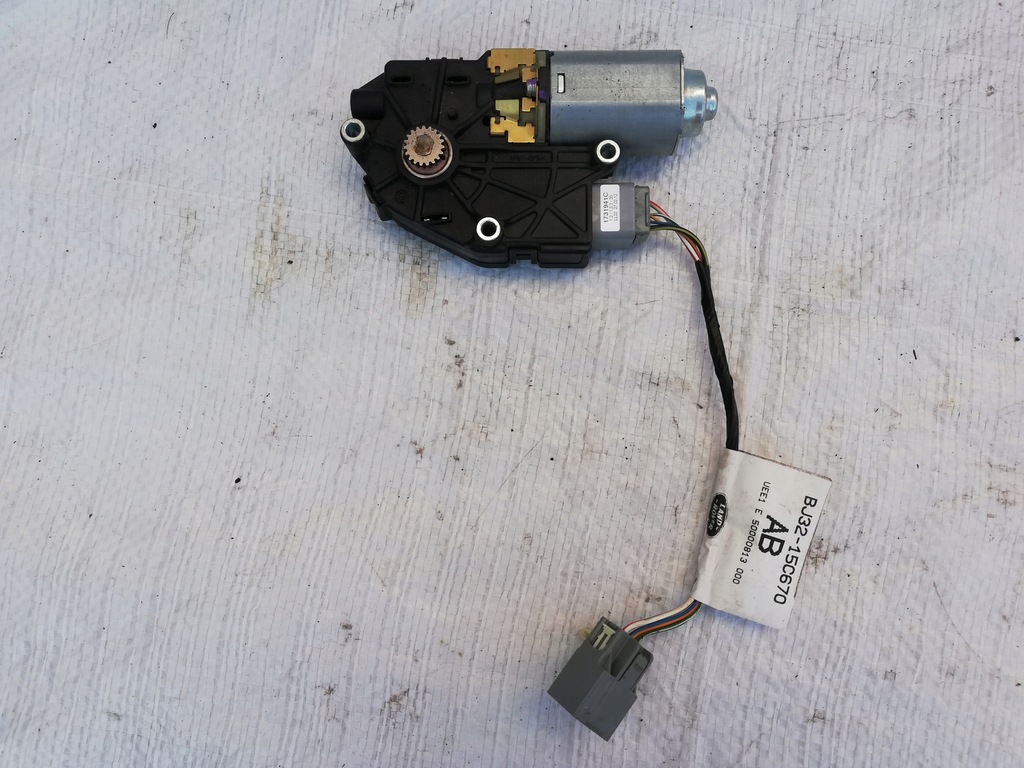 фото №1, Моторчик люк range evoque bj32-15c670