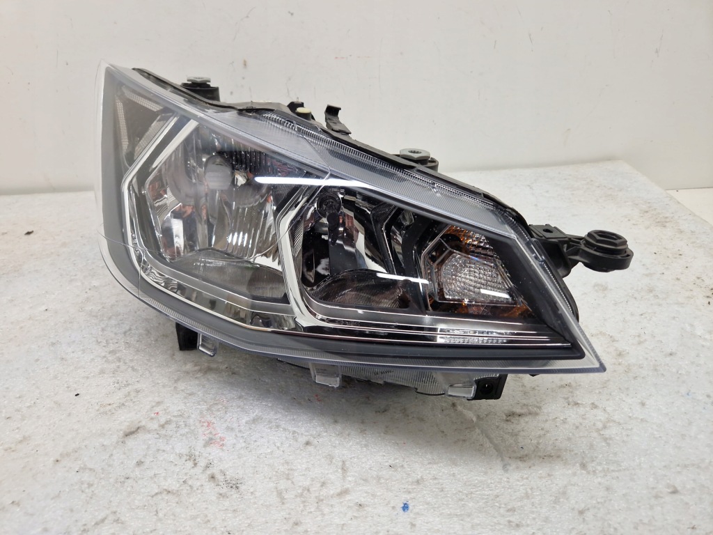 фото №1, Seat ibiza 6f1 лампа h7 led передня права 6f1941016