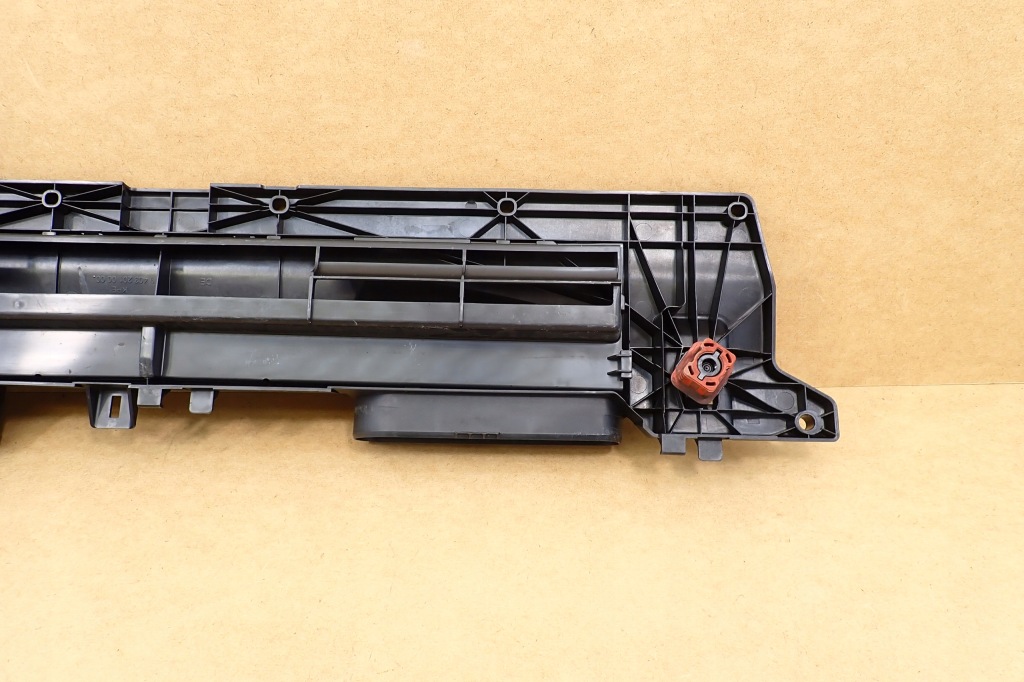 фото №8, Mercedes slk r172 w172 lift 11- pas передний канал воздуха a1725000255 оригинальный номер