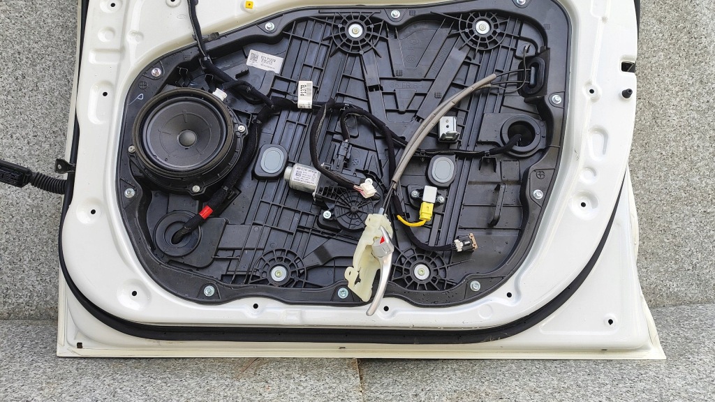 фото №8, Kia niro i двері перед передні правий 19r clear white ud