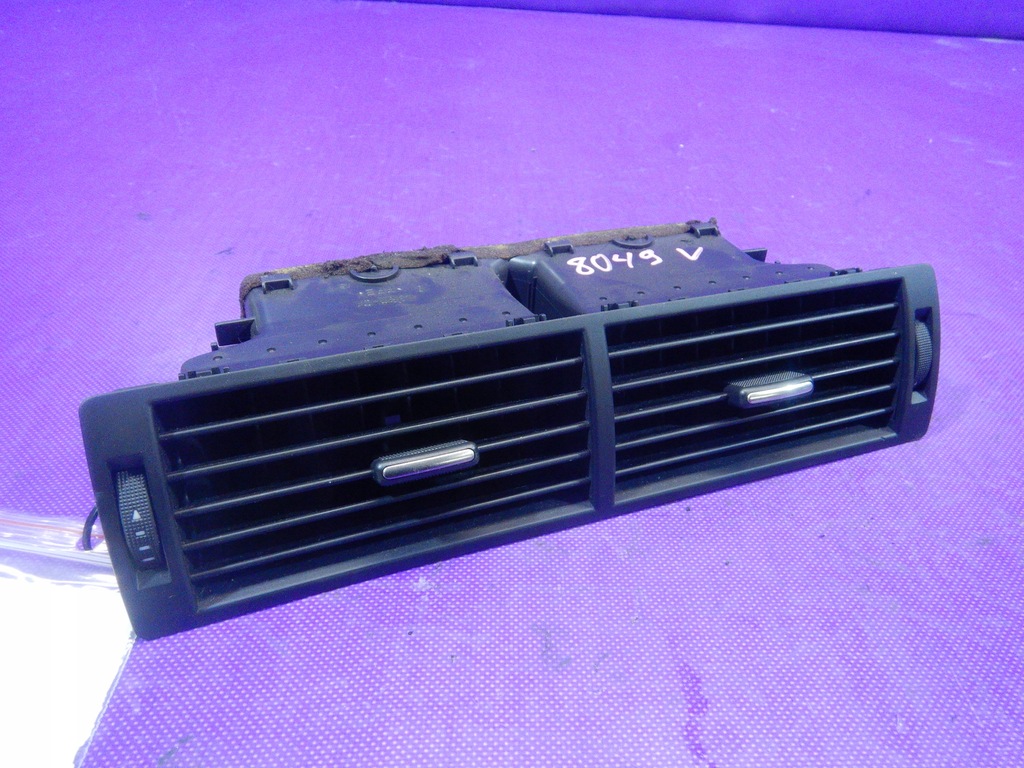 фото №4, Audi a4 b6 00- ґрати обдув середній 8e0820951g