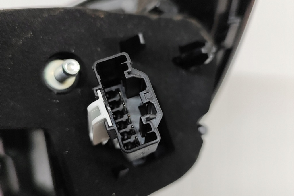 фото №7, Vauxhall mokka b задние левая свет задние 9833721880 1.2i 74kw 2023 rhd 249