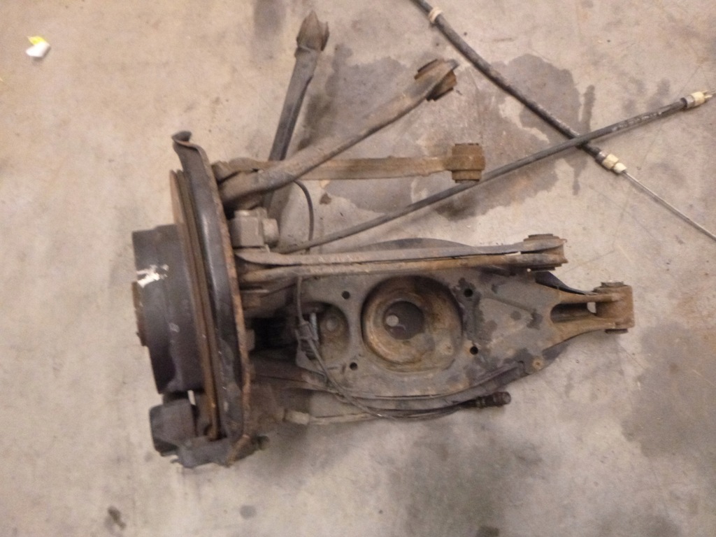 фото №3, Поворотный кулак задняя правая mercedes r171 3.0 v6