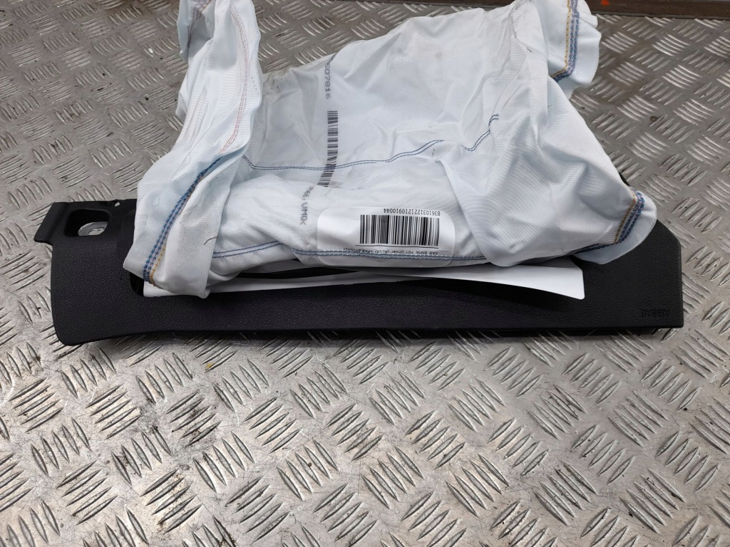 фото №12, Bmw 6 f12 f13 9181134 перед сторона левая подушка коленная