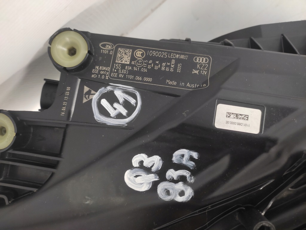 Audi q3 2 83a фара правий передня перед full led 2018- Недорого