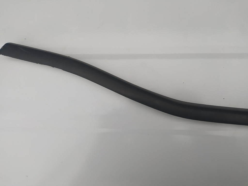 фото №7, Молдинг уплотнитель стекло правый левый задняя - opel meriva b
