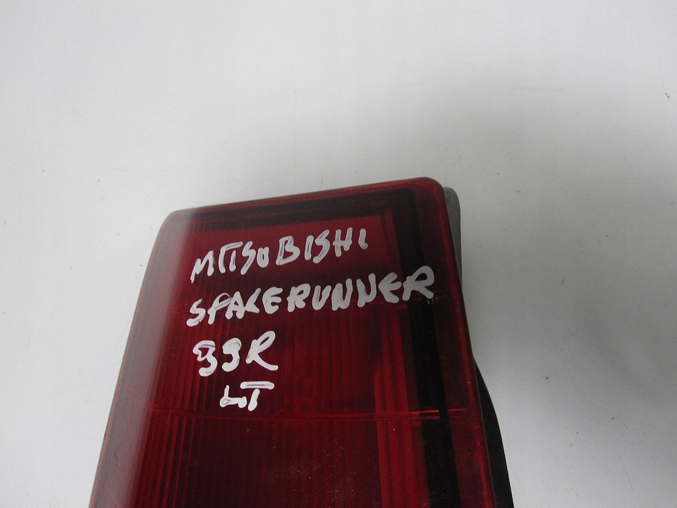 фото №3, Лампа задняя левая mitsubishi space runner 99r 213