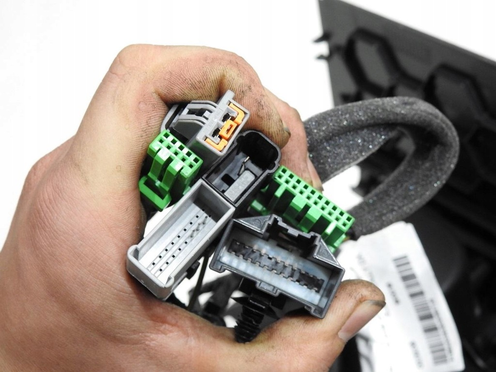 фото №8, Подлокотник бардачок volvo v70 iii 1158258