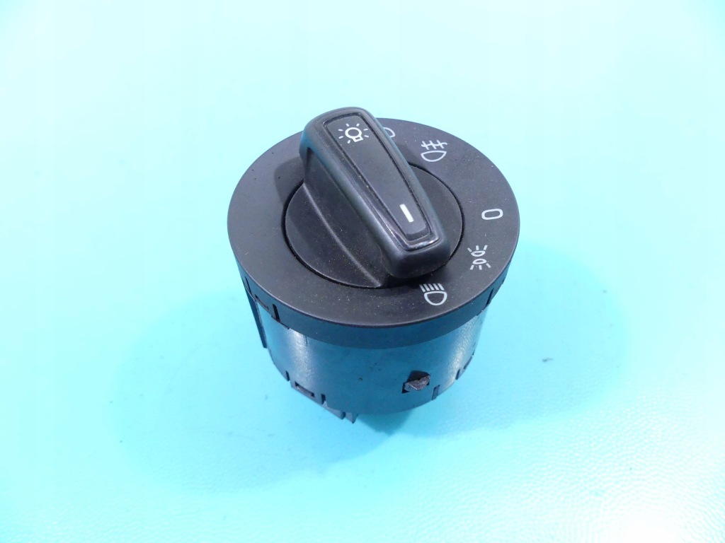 фото №1, Переключатель света skoda octavia iii 5e0941431f