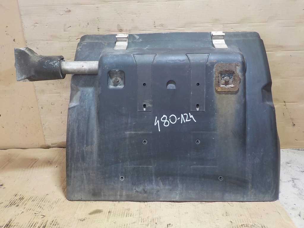 фото №1, Volvofh480 підкрилок праве задня