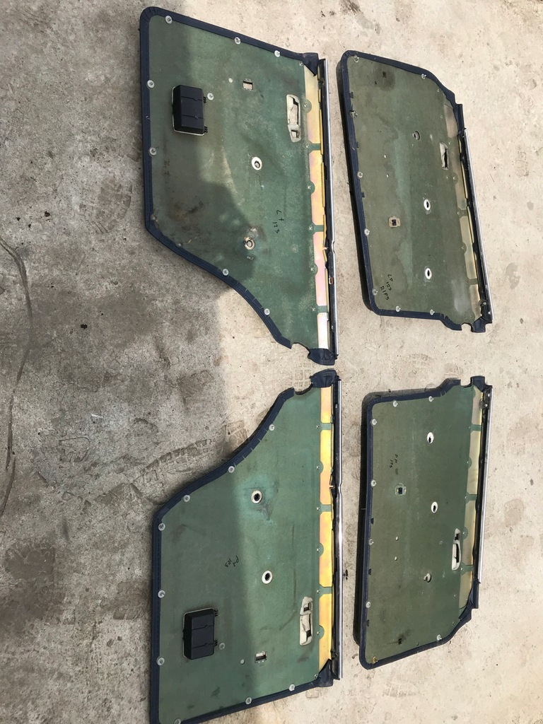 фото №4, Обшивки обшивка дверь mercedes w123 s123 разные цвет